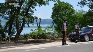 Controlli_dei_carabinieri_a_Ro