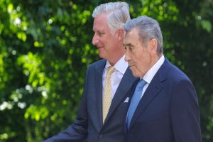 Eddy_Merckx_accolto_da_re_Fili