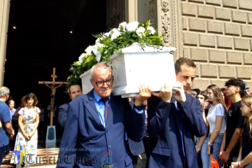 Funerale_di_leonardo_cristiani