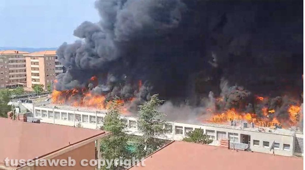 Incendio_nell%E2%80%99istituto_di_agra