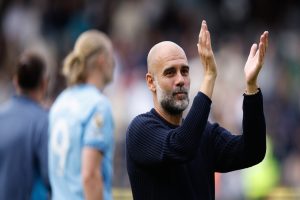 Pep_guardiola_riceve_laurea_ho