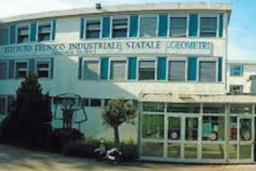 Referendum%3A_sette_seggi_sposta