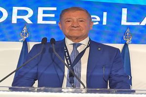 Sequestrati_telefoni_e_coltell
