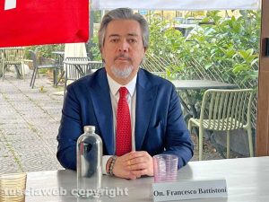 Voto_dei_referendum%2C_Battiston
